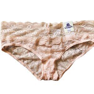 NWT Peach Pink Lace Hipster B.Tempted Panties